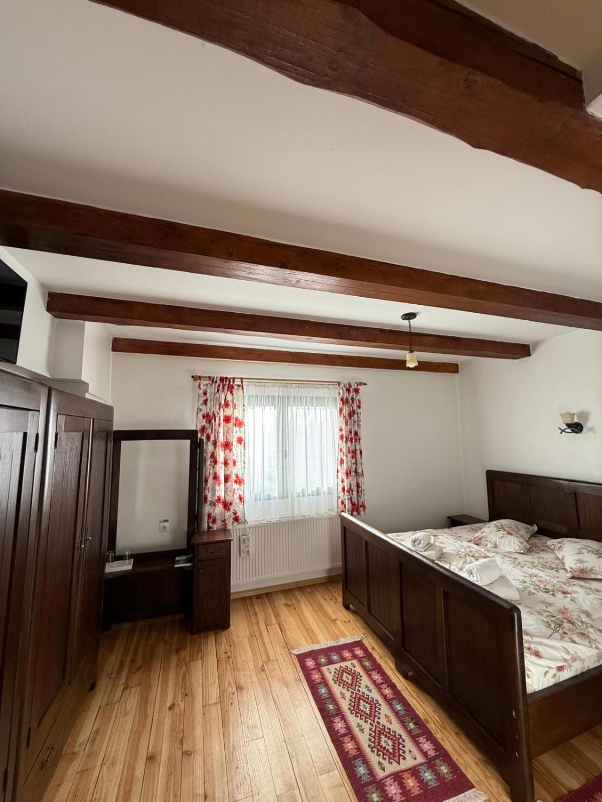 Вілла Casa Dunca Сигіт Екстер'єр фото